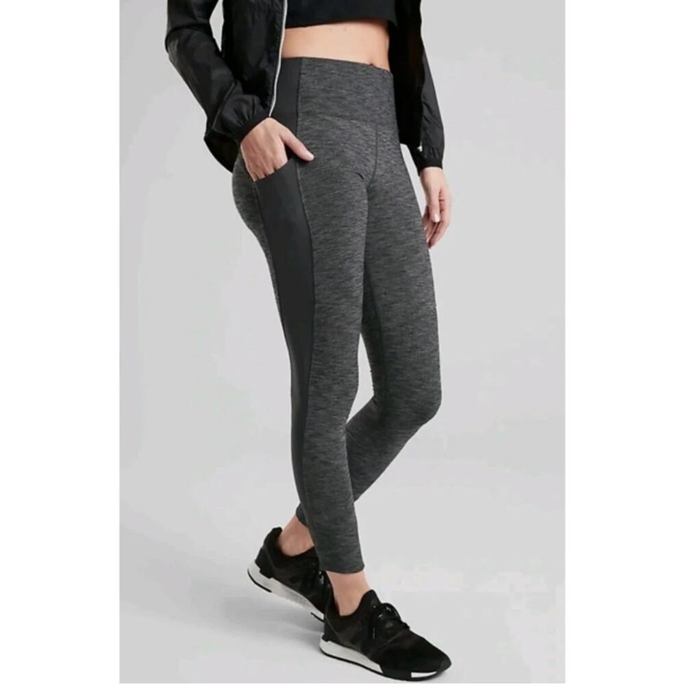 Athleta Excursion Hybrid Tight Womens Medium Gray Athletic Hiking Travel Tapered